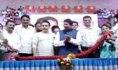 शिवसेनेचे जिल्हा समन्वयक सचिन वालावलकर यांच्यावर शुभेच्छांचा वर्षाव......आमदार दीपक केसरकर, निलेश राणेंसह प्रमुख पदाधिकाऱ्यांची उपस्थिती