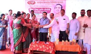 गुळनिर्मिती उद्योगामुळे अर्थकारणाला चालना - पालकमंत्री नितेश राणे