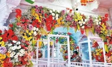 यात्रोत्सवाच्या पूर्वसंध्येला गजबजली आंगणेवाडी.....दर्शनासाठी १० रांगांचे नियोजन