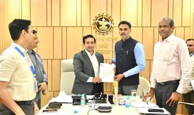 मुंबई विजयदुर्ग सागरी रो रो ला दापोलीत थांबा मिळावा....गृह राज्यमंत्री योगेश कदम यांची मंत्री नितेश राणेंकडे मागणी