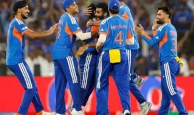 टीम इंडिया सलग दुसऱ्यांदा टी-२० वर्ल्ड चॅम्पियन....न्यूझीलंडचा ९६ धावांनी धुव्वा उडवत सूर्यासेनेची ऐतिहासिक कामगिरी