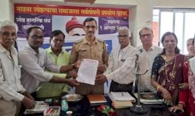 ज्येष्ठ नागरिक संघाकडून रुग्णवाहिकेसाठी ५१ हजाराची मदत....सामाजिक बांधिलकी कडे धनादेश