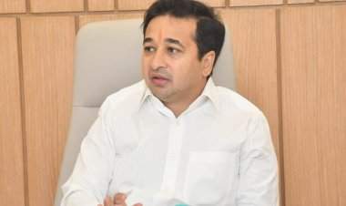 अनधिकृत मासेमारी करणाऱ्यांचे धाबे दणाणले....गेल्या १० वर्षांतील सर्वात मोठी कारवाई