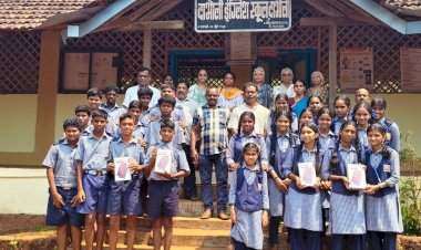 निरामय विकास संस्था सावंतवाडी यांच्या वतीने दाभोली इंग्लिश स्कुल शाळेस शैक्षणिक टॅब भेट.