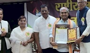 दशावतार साहिल लाड यांना 'राष्ट्रीय लोक गौरव सन्मान' पुरस्कार प्रदान