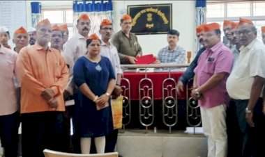 'गो' मातेला राष्ट्रमाता म्हणून मान्यता द्या......वेंगुर्ल्यातील गोप्रेमींचे तहसीलदारांना निवेदन