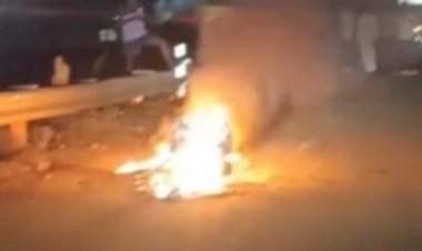 हळवल फाटा येथे चालत्या ज्युपिटर दुचाकीला आग