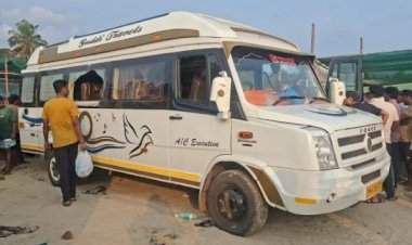 पार्किंगच्या वादातून पर्यटकांकडून स्थानिक युवतीला मारहाण....संतप्त ग्रामस्थांकडून गाडीची तोडफोड