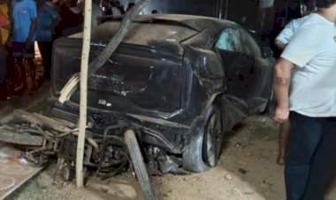 गाडीवरचा ताबा सुटल्याने कार थेट गॅरेजमध्ये 