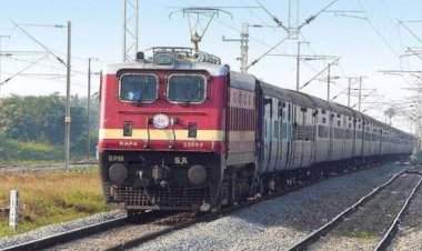 कोकण रेल्वेची तिकीट तपासणी मोहीम तीव्र; एका महिन्यात ३७ हजार विनातिकीट प्रवासी आढळले