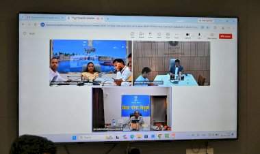 पालकमंत्री नितेश राणे यांनी घेतला सार्वजनिक बांधकाम विभागाच्या विविध विकास कामांचा आढावा