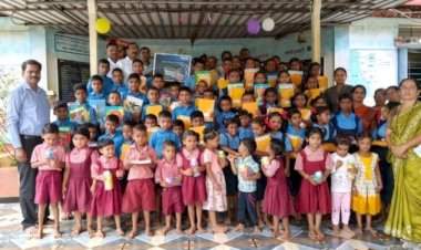 न्हावेली गावात शैक्षणिक क्रांतीचे पाऊल; चिमुरड्यांना शैक्षणिक साहित्याचे वाटप 