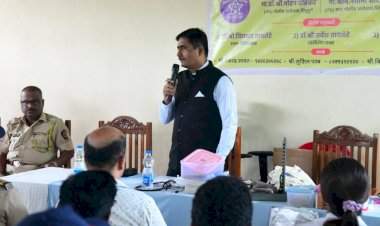 कणकवलीच्या पोलीस उपअधीक्षकांचा सेवानिवृत्तीपूर्वी अनोखा आदर्श....भव्य शिबिरात ६० जणांचे रक्तदान, ५६ जणांची मोफत आरोग्य तपासणी.