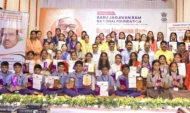 शिक्षण आणि कलेचा संगम: पाट हायस्कूलमध्ये बाबू जगजीवन राम पुण्यस्मरण कार्यक्रम