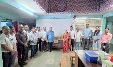 तुळस प्राथमिक आरोग्य केंद्राला ६० हजारांचे आरोग्य साहित्य वाटप....रोटरी क्लब वेंगुर्ला आणि झांट्ये काजू यांच्या संयुक्त विद्यमाने वाटप....५० प्रकारची औषधे आणि स्ट्रेचरचा समावेश