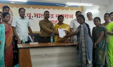 कणकवलीत जनता दरबारात ९६ निवेदने......गणेशोत्सवापूर्वी सर्व कामे मार्गी लावण्याचे पालकमंत्री नितेश राणेंचे निर्देश