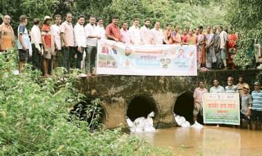 नव्या पिढीच्या हातून उभे राहताहेत पाण्याचे बंधारे; ‘पाणीदार’ चळवळीची सिंधुदुर्गात जोरदार चर्चा!