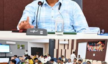 पात्र मतदार वगळला जाणार नाही याची दक्षता घ्या....गैरहजर व स्थलांतरित मतदारांच्या याद्यांची सखोल पडताळणी करा....मुख्य निवडणूक अधिकारी एस. चोक्कलिंगम यांचे जिल्हा प्रशासनाला निर्देश