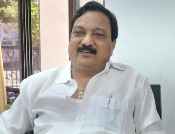 लाडकी बहीण योजनेच्या नावाखाली महिलांची फसवणूक - परशूराम उपरकर