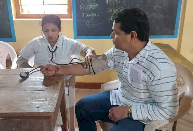 पळसंब येथील आरोग्य शिबिराला उत्स्फूर्त प्रतिसाद.