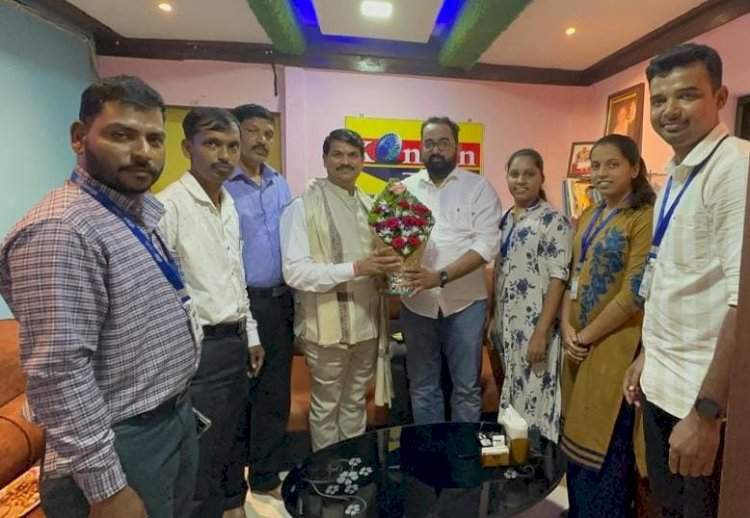 आम. ज्ञानेश्वर म्हात्रे यांनी कोकण संवाद विभागीय कार्यालयाला दिली सदिच्छा भेट.