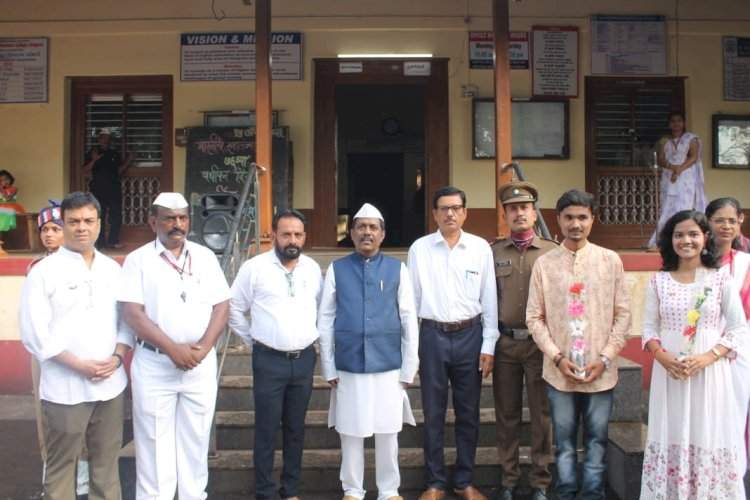 खर्डेकर महाविद्यालयाच्या विद्यार्थ्यांचे युवा महोत्सवात उज्वल यश.