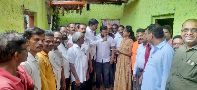 माजी खासदार निलेश राणे यांच्या माध्यमातून दत्ता सामंत यांचा मांजरेकर कुटुंबीयांना मदतीचा हात.