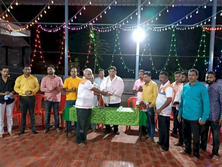 नवरात्रोत्सवानिमित्त आ.वैभव नाईक यांनी कुडाळ तालुक्यातील विविध मंदिरात व सार्वजनिक नवरात्र उत्सवांना दिली भेट.