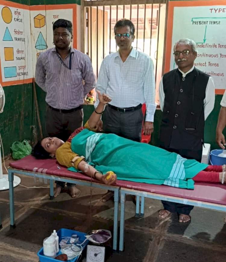डेगवे येथील आयोजित रक्तदान शिबिराला उत्स्फूर्त प्रतिसाद; ५० जणांनी केले रक्तदान.