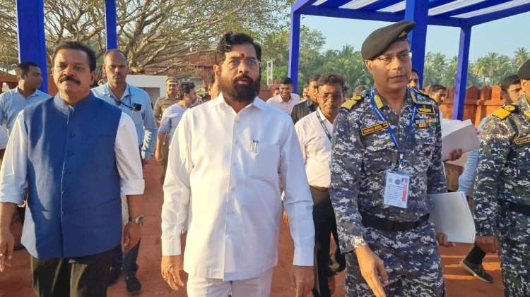 नौदल दिन पूर्वतयारीचा मुख्यमंत्री एकनाथ शिंदे यांनी घेतला आढावा.