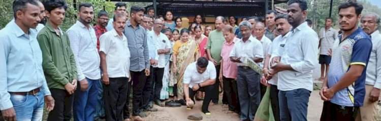 माणगाव विभागातील विविध विकास कामांची आ. वैभव नाईक यांच्या उपस्थितीत भूमिपूजने.