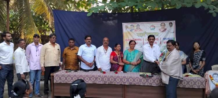 महिलांनी व्यावसायिक दृष्टिकोन ठेऊन काम केल्यास विकास दूर नाही : काका कुडाळकर.  वेंगुर्ला येथे महिला स्वयंरोजगार मेळावा संपन्न.