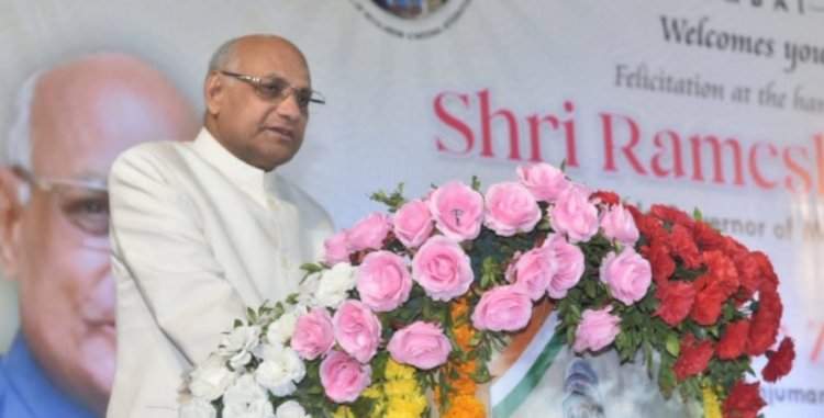 मुस्लिम समाजाच्या सामाजिक, आर्थिक सबलीकरणात ‘अंजुमन’ चे योगदान मोठे : राज्यपाल रमेश बैस.  पद्मश्री जाहीर झाल्याबद्दल डॉ.जहीर काझी यांचा राज्यपालांच्या हस्ते सत्कार.