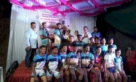 जय महाराष्ट्र कला क्रीडा मंडळ चषकाचा मानकरी ठरला आझाद फोंडा संघ.  जिल्हास्तरीय कबड्डी स्पर्धेत २८ संघांनी घेतला सहभाग.