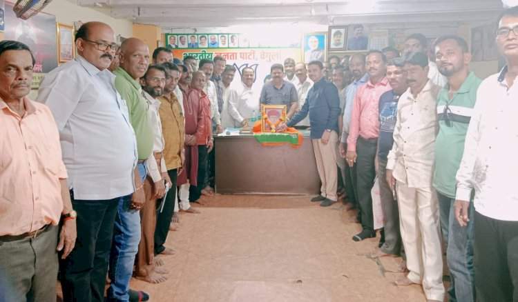 वेंगुर्ला भाजपा कार्यालयात महायुतीच्या वतीने महात्मा ज्योतिबा फुले यांच्या जयंतीनिमित्त अभिवादन.