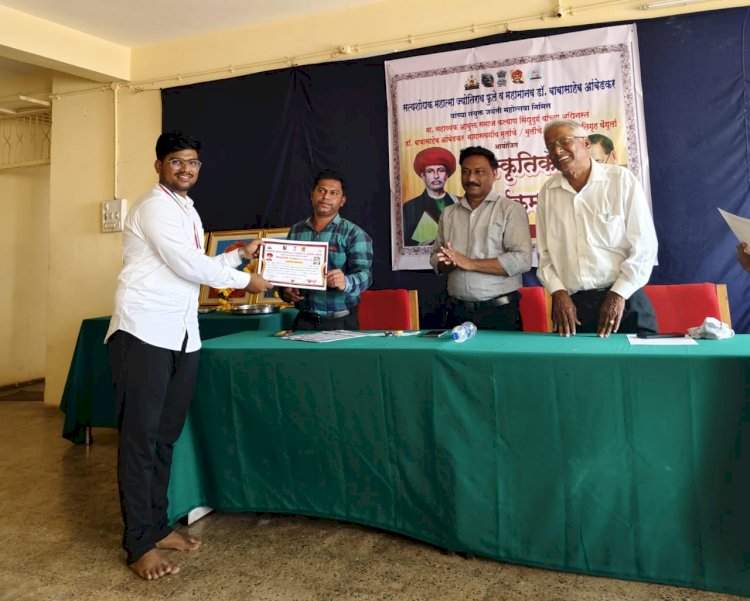 आजच्या युवा पिढीला फुले, शाहू, आंबेडकर यांच्या विचारांची खरी गरज : प्रा.नंदगिरीकर.  डॉ.बाबासाहेब आंबेडकर वसतिगृह वेंगुर्ला येथे समता पर्वचे आयोजन.