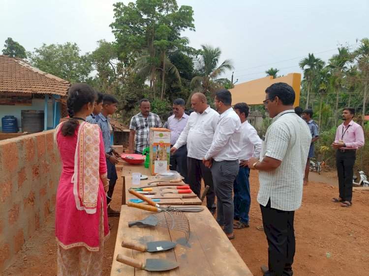 दाभोली इंग्लिश स्कूलमध्ये ओपन अँग्रीकल्चर क्लास रूमचा शुभारंभ.