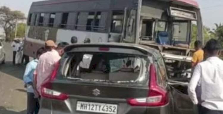 अहमदनगरमध्ये एसटी बस-कारचा भीषण अपघात; ४ जण ठार तर ३ जण जखमी.