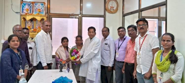 विद्यार्थ्यांनी ध्येयप्राप्तीसाठी सातत्यपूर्ण अभ्यास करणे गरजेचे : उद्योजक नंदकुमार घाटे  देवगड अजिंक्य ग्रामीण बिगर शेती सहकारी पतसंस्थेच्या वतीने गुणवंत विद्यार्थ्यांचे सत्कार.