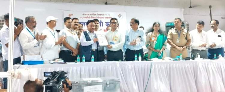 रत्नागिरी-सिंधुदुर्ग लोकसभा मतदारसंघातून भाजपचे नारायण राणे ४७,८५८ मतांनी विजयी.