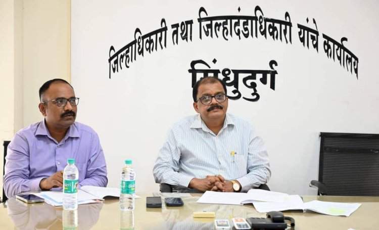 असाक्षरांची नोंदणी १५ जुलैपर्यंत पूर्ण करावी : जिल्हाधिकारी किशोर तावडे.