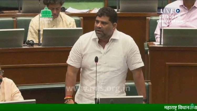 ओरोस ख्रिश्चनवाडी येथे अतिवृष्टीमध्ये नुकसान झालेल्या घरांना शासनाने तात्काळ नुकसान भरपाई द्यावी.  आमदार वैभव नाईक यांनी पावसाळी अधिवेशनात उठविला आवाज.