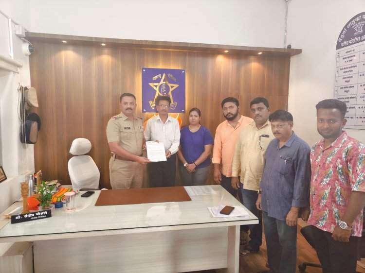 सामाजिक तेढ निर्माण करणाऱ्यांवर कारवाई करा.  राष्ट्रीय काँग्रेसच्या वतीने पोलीस निरीक्षकांना निवेदन सादर.