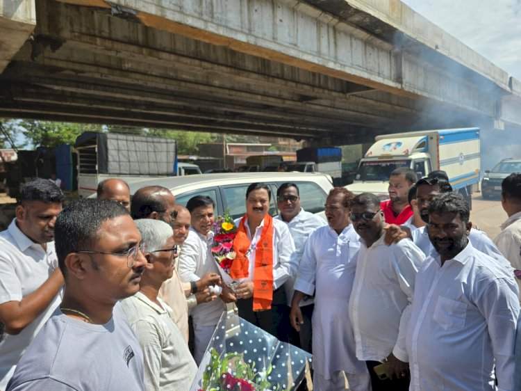 पक्ष प्रवेशानंतर परशुराम उपरकर यांचे बांदा येथे भव्य स्वागत