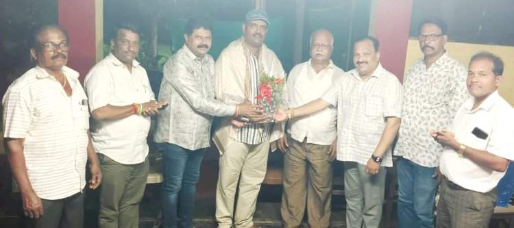 नाईक मोचेमाडकर दशावतारी लोकनाट्य मंडळचे तुषार नाईक यांची राज्य सांस्कृतिक निवड भाजपाच्या वतीने करण्यात आला सत्कार