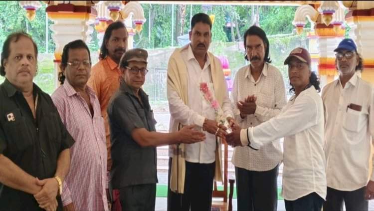 दशावतारी लोककलावंतांच्या संघटनेसाठी शिवसेनेकडून एक लाखाची मदत