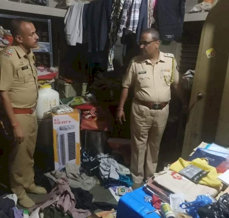 देवगड-पुरळ येथे सेवानिवृत्त शिक्षकाच्या घरात चोरी.......तब्बल आठ लाखांचा मुद्देमाल लंपास