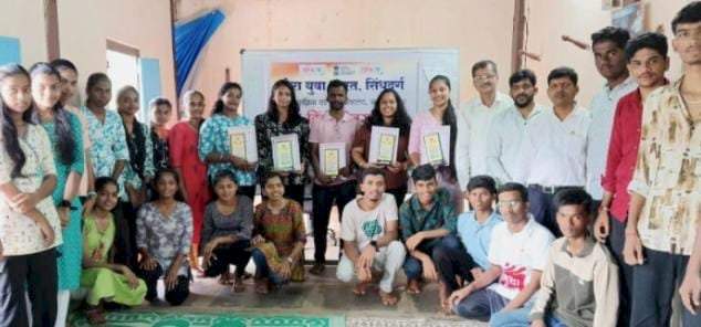 हिंदी दिवसानिमित्त वेंगुर्ले येथील निबंध स्पर्धेत ४३ युवक - युवतींचा सहभाग