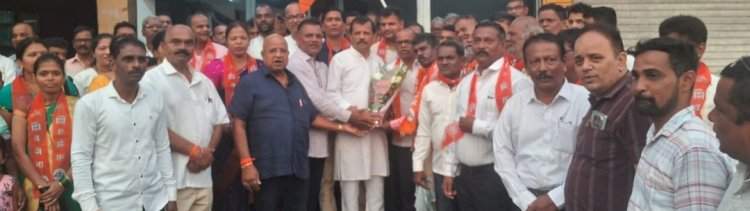 जिल्हा परिषद, पंचायत समिती निवडणुका शिवसेना स्वबळावर लढवणार – संजू परब.......मळेवाड येथे ठाकरे शिवसेनेच्या कार्यकर्त्यांचा शिवसेनेत प्रवेश