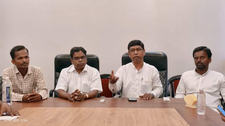 संविधानिक हितकारिणी महासंघातर्फे पालकमंत्री नितेश राणे यांचा नागरी सत्कार